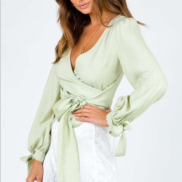 Green top - Picture 3 of 6